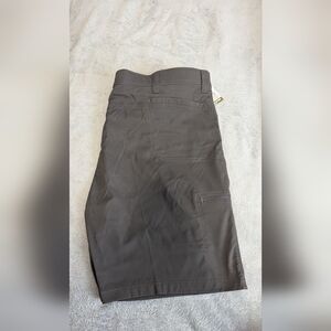 Wrangler performance zip cargo relaxed fit Sz: 48 NWT